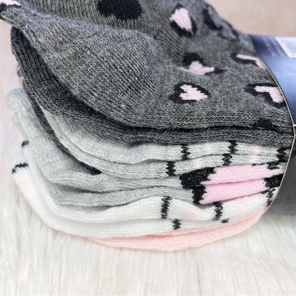 NWT pink, gray and white heart and stripes size 4-10 socks 6 pairs included - Picture 7 of 7